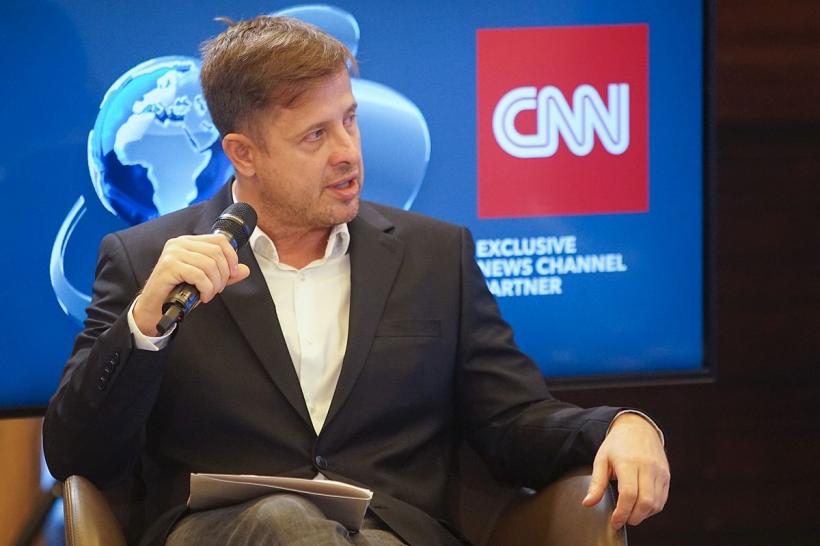 Cum poți duce românul la doctor, dacă nu-l doare 18827536