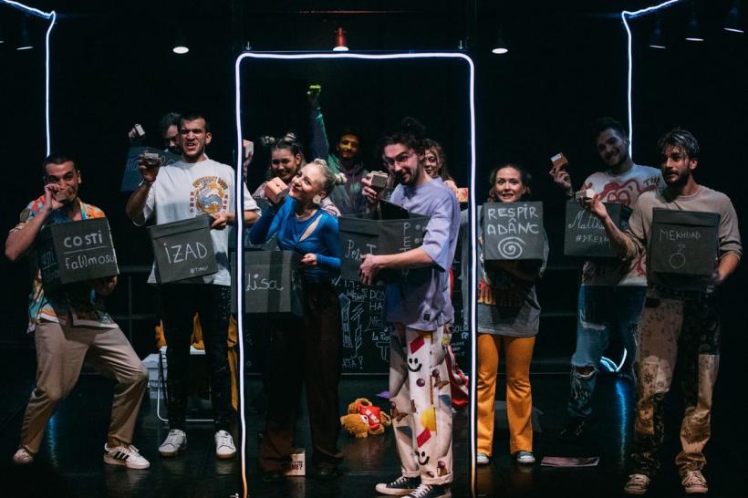 Spectacole cu zâmbet, veselie și energie bună la Teatrul Metropolis 18827765