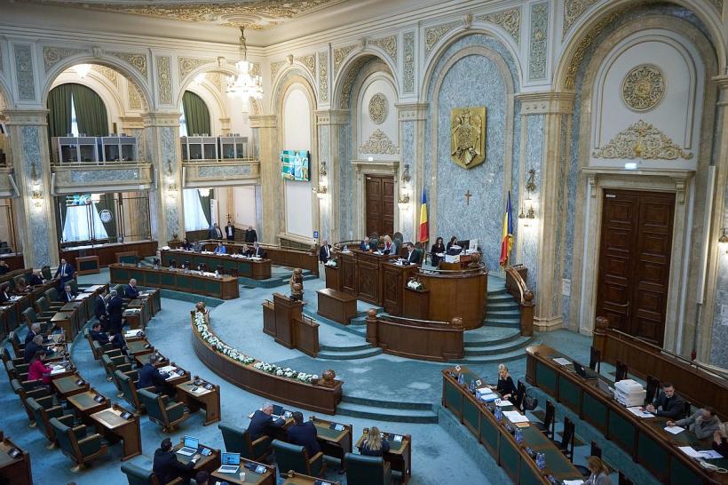 Culmea „societății civile” 18827736