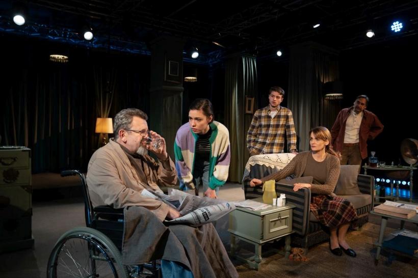 Casa închisă pentru „O casă deschisă” 18827671