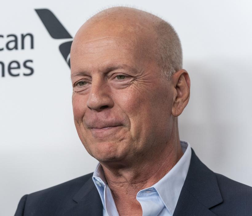 Bruce Willis a apărut pentru prima oară în public de când s-a îmbolnăvit 18828262