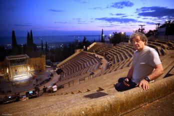 Expoziția de fotografie „Caramitru – dincolo de scenă“ la ICR Londra 18828275