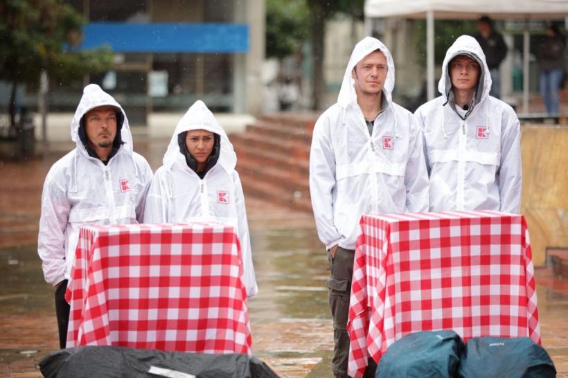 Concurenții de la America Express se confruntă  cu cea mai grea probă a ”delicateselor” culinare nedorite 18828423