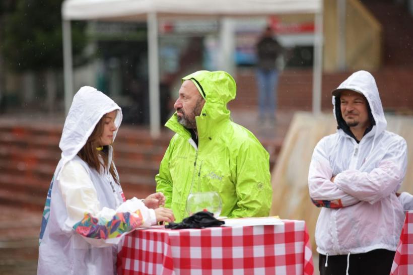 Concurenții de la America Express se confruntă  cu cea mai grea probă a ”delicateselor” culinare nedorite 18828430