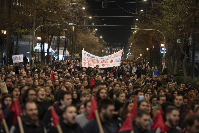 Noi proteste masive la Atena, după catastrofa feroviară din Grecia