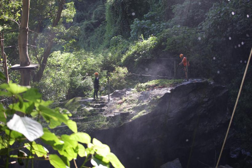 America Express își păstrează poziția de lider. Amuleta aduce adrenalină la maximum: sporturi extreme într-un peisaj spectaculos 18828733