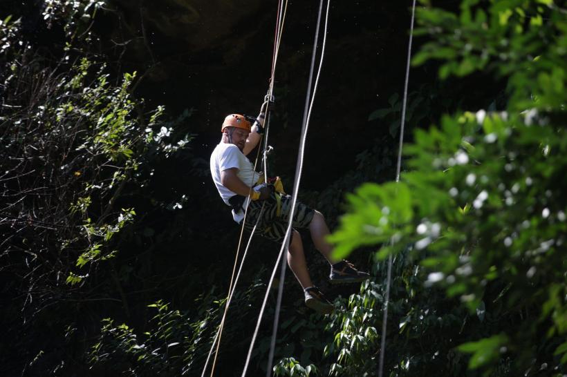 America Express își păstrează poziția de lider. Amuleta aduce adrenalină la maximum: sporturi extreme într-un peisaj spectaculos 18828736