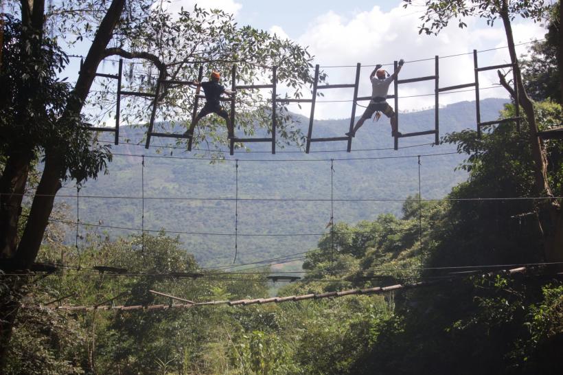 America Express își păstrează poziția de lider. Amuleta aduce adrenalină la maximum: sporturi extreme într-un peisaj spectaculos 18828737