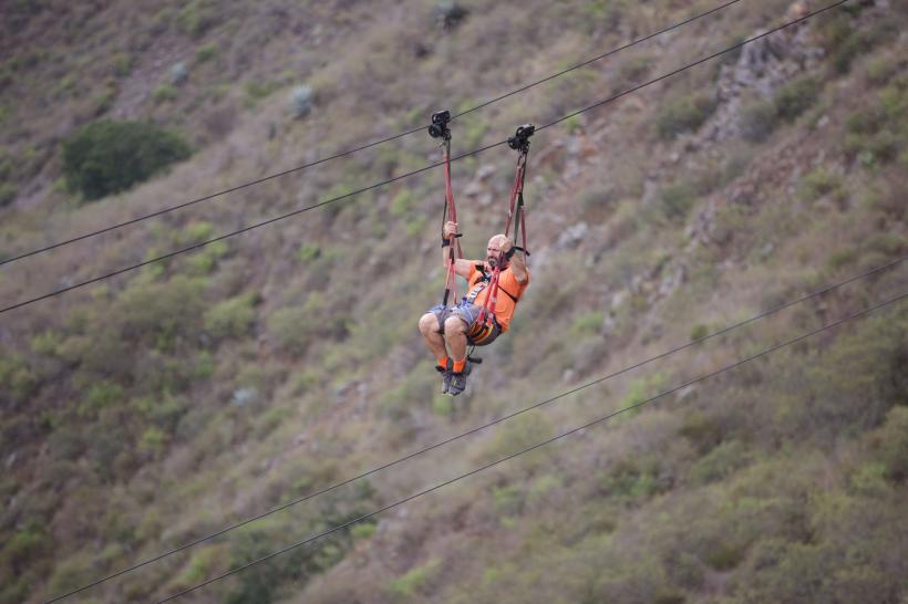 America Express își păstrează poziția de lider. Amuleta aduce adrenalină la maximum: sporturi extreme într-un peisaj spectaculos 18828744