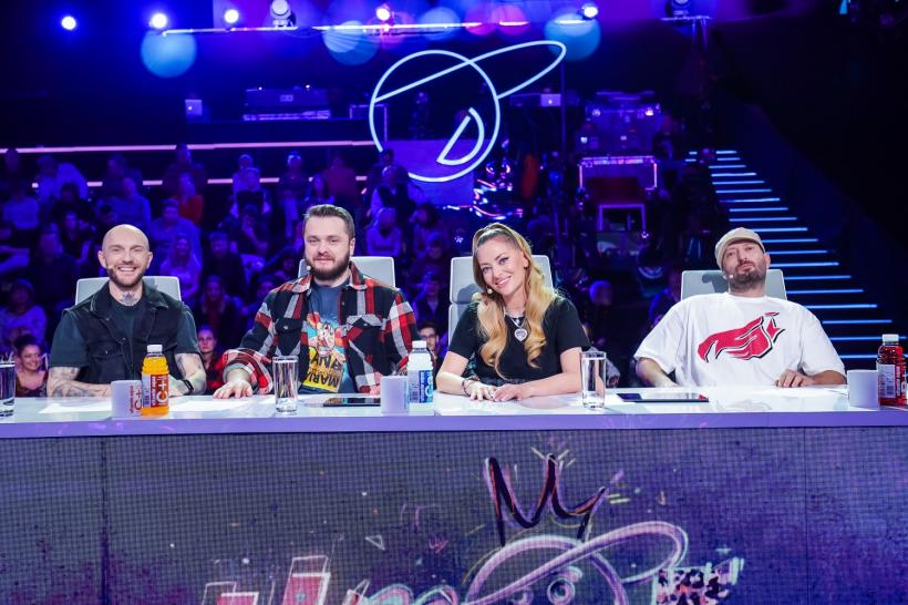 Ela Voineag s-a calificat direct în finala sezonului 14 iUmor. Cheloo: „A fost unul dintre cele mai bune numere de stand-up din acest sezon“ 18828664