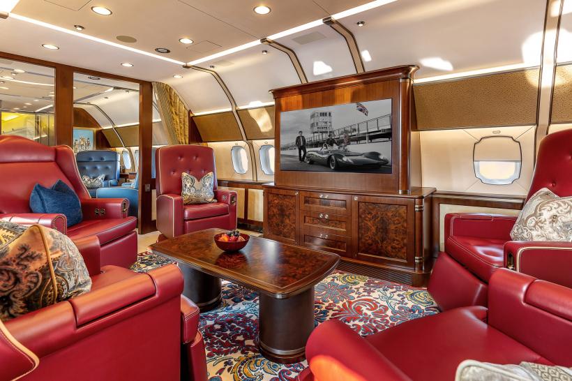 Cum arată avionul VIP cu care Klaus Iohannis a călătorit în Japonia. Cum au reacționat românii după ce văzut imaginile 18828888