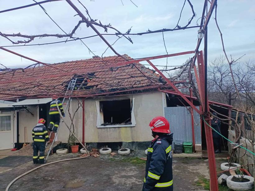 Tragedie în Bihor: Mamă și fiu, morți într-un incendiu care le-a cuprins locuința