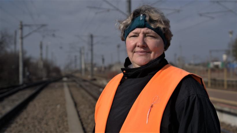 Femeile din CFR: “Este o meserie pentru bărbați, dar, în lumea bărbaților, putem să lucrăm și noi” 18828819