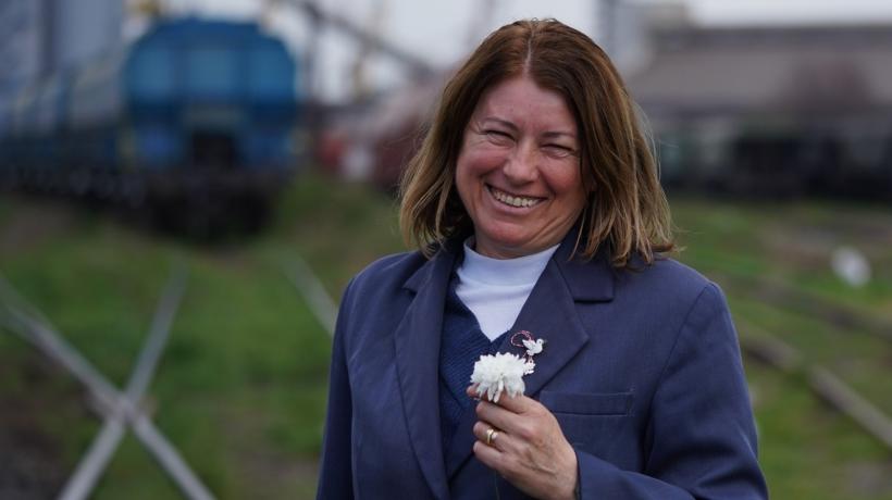 Femeile din CFR: “Este o meserie pentru bărbați, dar, în lumea bărbaților, putem să lucrăm și noi” 18828820