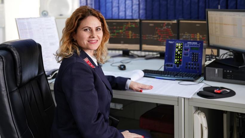 Femeile din CFR: “Este o meserie pentru bărbați, dar, în lumea bărbaților, putem să lucrăm și noi” 18828821