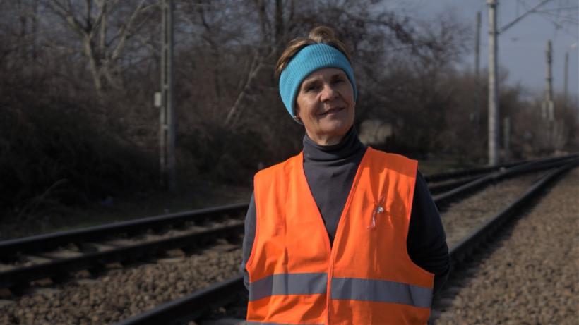 Femeile din CFR: “Este o meserie pentru bărbați, dar, în lumea bărbaților, putem să lucrăm și noi” 18828822