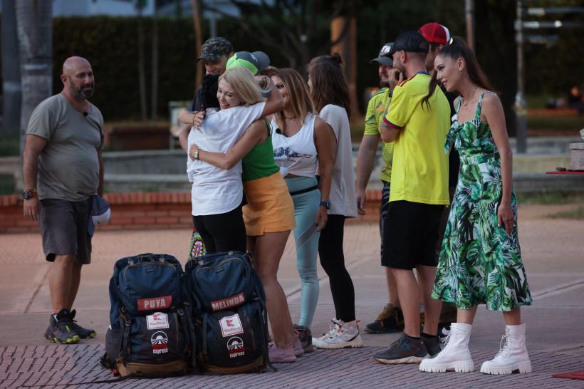 După 8 etape, Puya și Melinda și-au încheiat aventura pe Drumul aurului: Cursa pentru ultima șansă de la America Express, lider de piață 18829065