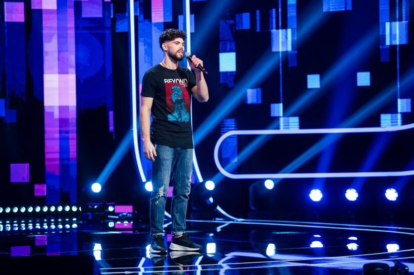 Sâmbătă, de la 20:00, pe Antena 1: Nelu Cortea i-a lansat o invitație de nerefuzat unuia dintre concurenții iUmor: „Mi se pare fabulos! M-ai păcălit la început cu replica de a da pe mod avion așteptările“ 18829041