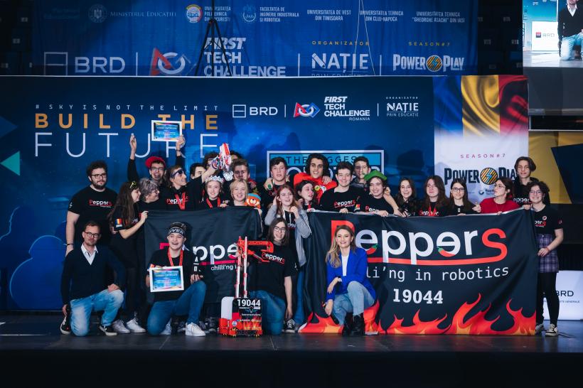România, campioană en-titre la Campionatul Mondial de Robotică! Iată echipele care ne reprezintă țara în SUA! 18829017