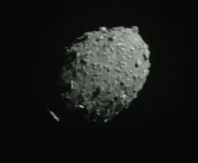 Un asteroid de mărimea unei piscine olimpice s-ar putea ciocni cu Pământul de Ziua Îndrăgostiţilor,în 2046