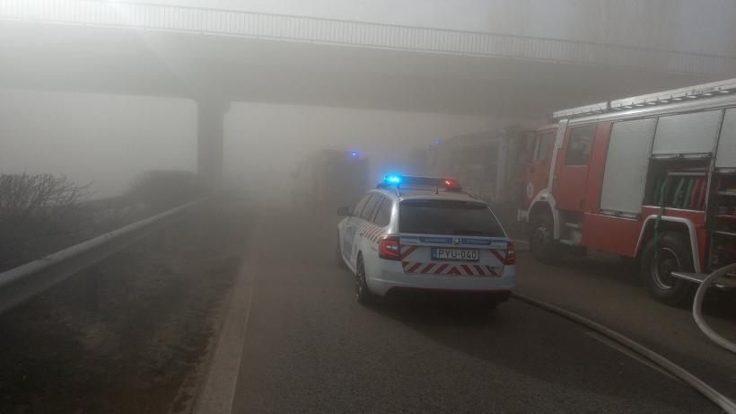  Trei români implicați în carambolul groaznic din Ungaria. Unul este grav rănit 18829438