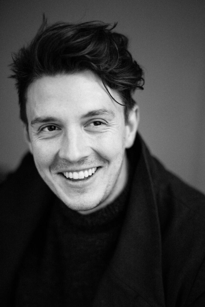 ARTIȘTII BRITANICI JONATHAN BLOXHAM (dirijor) și JONATHAN MCGOVERN (bariton)  INVITAȚI SPECIALI LA SALA RADIO 18829099