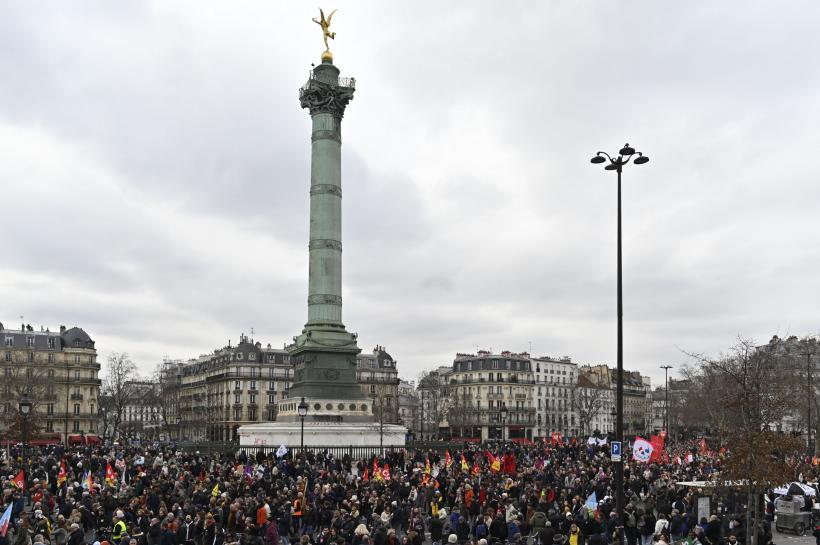 Senatul francez a adoptat reforma pensiilor în ciuda protestelor uriașe  18829453