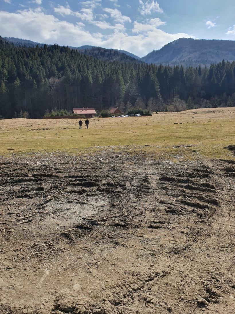 Valea Uzului: Eroii lui „Pe-aici nu se trece”, desființați de un primar UDMR. „Aici nu au fost români'' 18829516