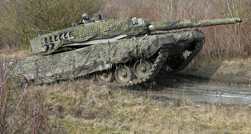 Pregătirea militarilor ucraineni pentru utilizarea tancurilor Leopard 2, aproape finalizată 18829714