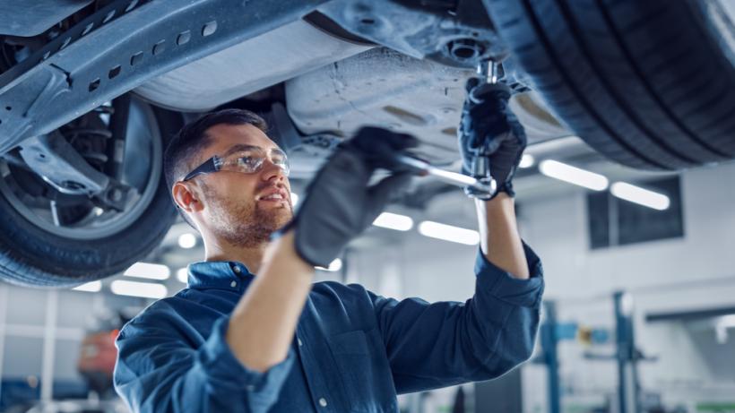 VIDEO Închiriau mașini de lux și le vindeau la dezmembrări! Poliția din Ilfov, în acțiune 18830066