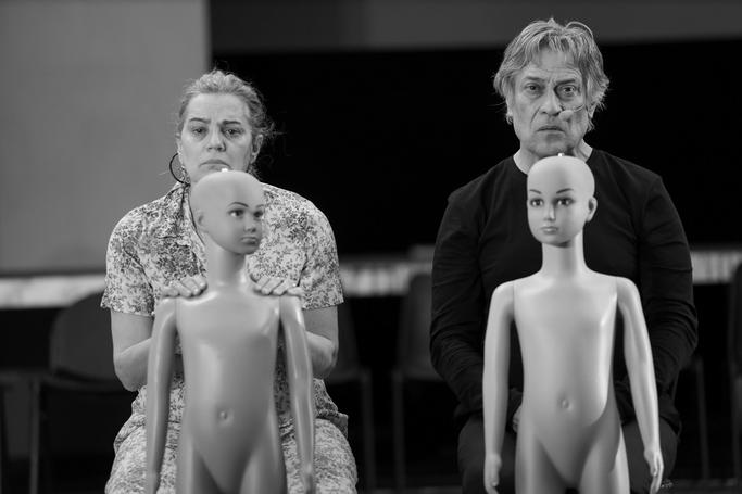 Premieră la TNB: „Cuvântul progres rostit de mama suna teribil de fals”, de Matei Vișniec 18830377