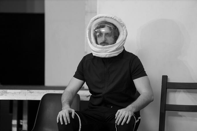 Premieră la TNB: „Cuvântul progres rostit de mama suna teribil de fals”, de Matei Vișniec 18830378