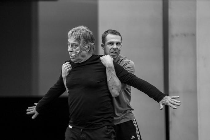 Premieră la TNB: „Cuvântul progres rostit de mama suna teribil de fals”, de Matei Vișniec 18830380