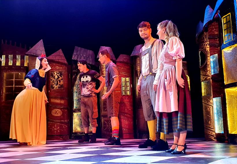 Trei spectacole pentru copii la Teatrul Stela Popescu în matineu, în luna martie 18829875