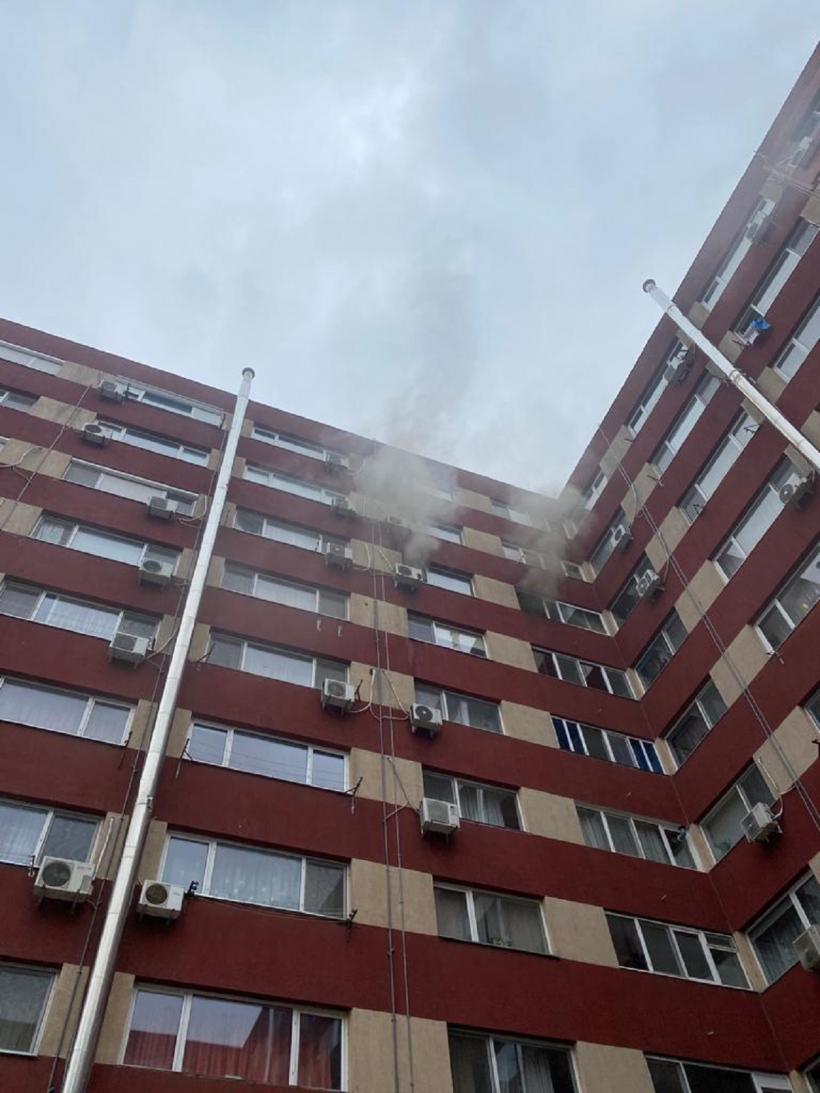 VIDEO Incendiu într-un bloc din Constanța