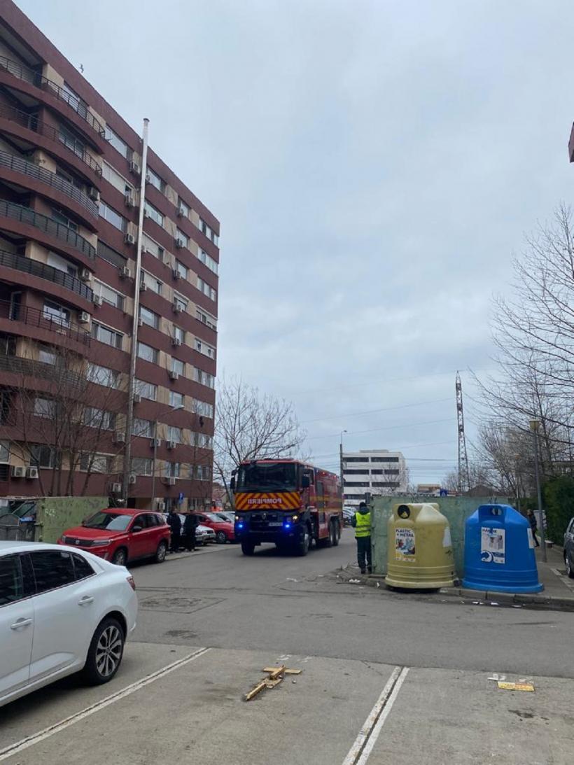 VIDEO Incendiu într-un bloc din Constanța 18830532
