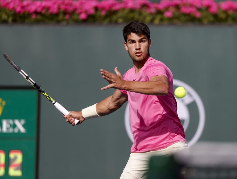 Alcaraz îl învinge pe Medvedev în finala de la Indian Wells și redevine lider mondial 18830638