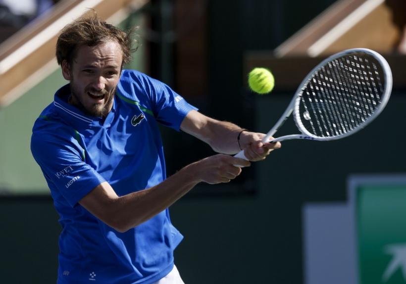 Alcaraz îl învinge pe Medvedev în finala de la Indian Wells și redevine lider mondial 18830639