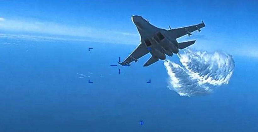 Rusia a trimis un avion pentru interceptarea a două bombardiere strategice americane