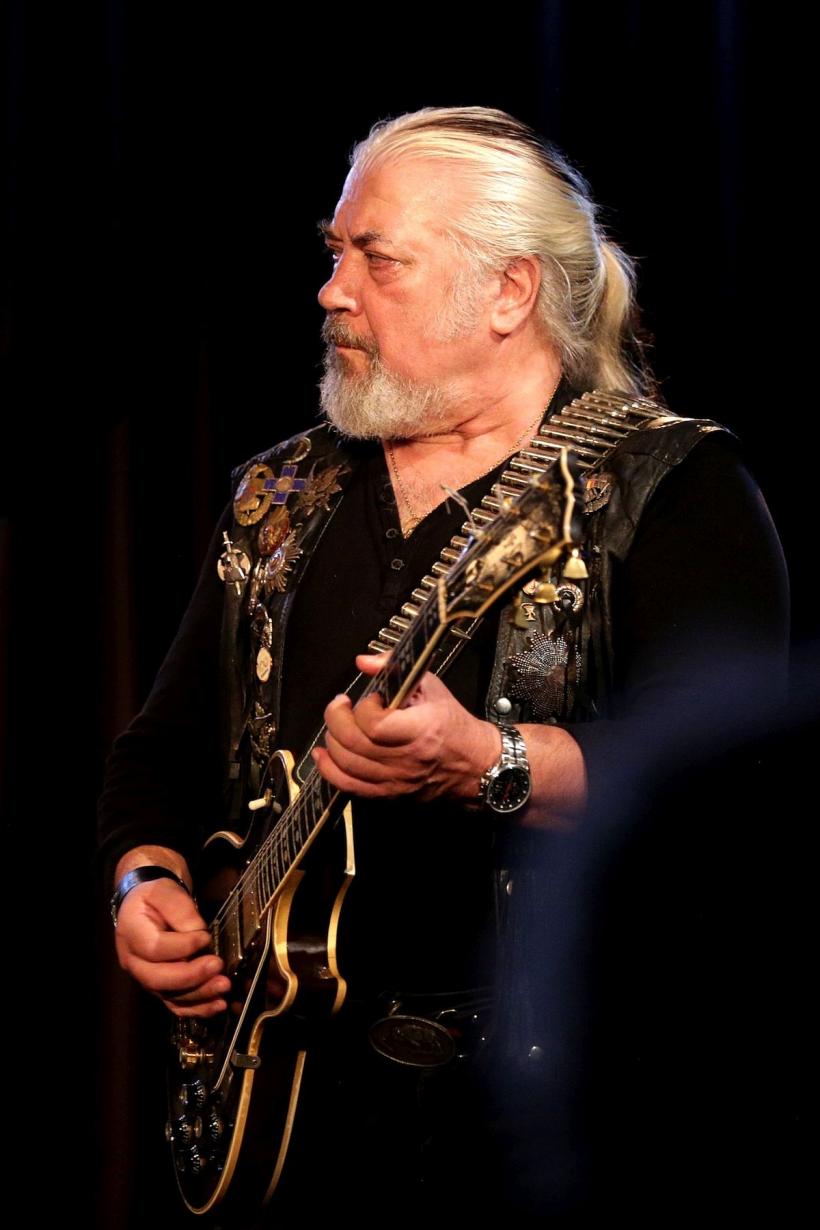 Nicu Covaci:  „Nu am familie,  nu am copii,  nu am decât  Phoenix”  18830884