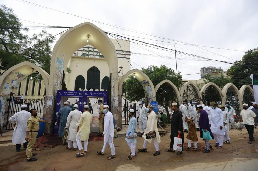 Credincioșii musulmani se pregătesc pentru Ramadan. Semnificație, tradiții și obiceiuri 18830958