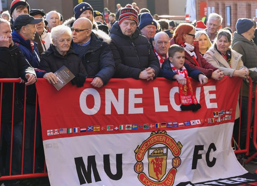 Suspans pe Old Trafford: Ofertele pentru cumpărarea clubului Manchester United sunt așteptate până diseară