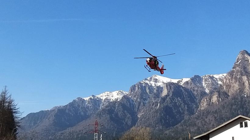 Un gălățean a rămas blocat noaptea, în pantaloni scurți, în Munții Caraiman 18831408