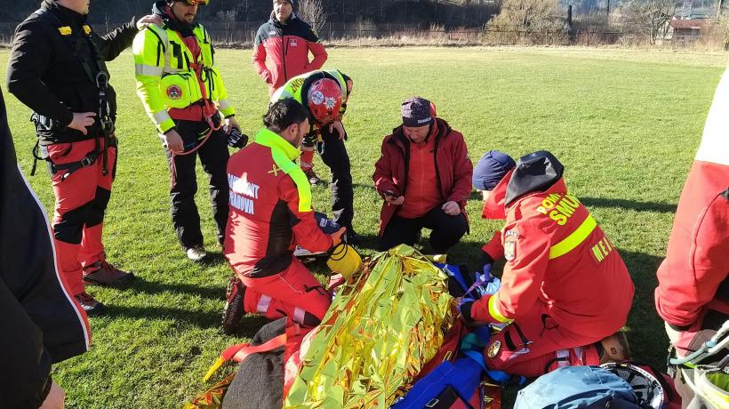 Un gălățean a rămas blocat noaptea, în pantaloni scurți, în Munții Caraiman 18831409