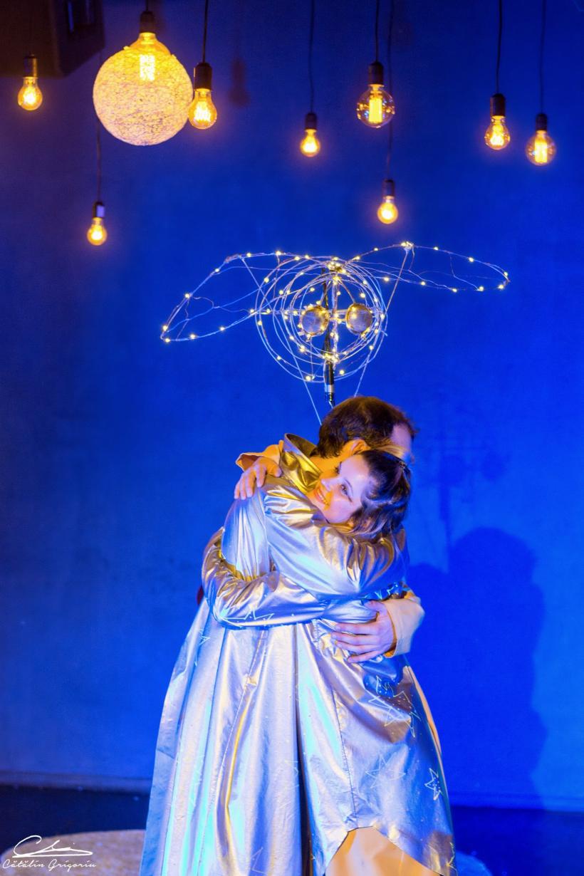 Spectacol surpriză pentru copii de Ziua Mondială a Teatrului, la Sibiu! 18831316