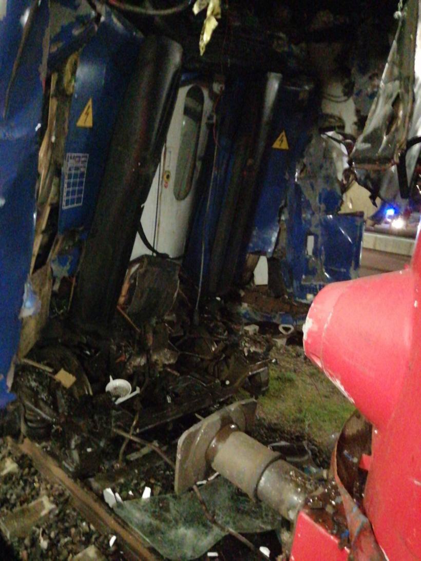 Accident feroviar Galați: Frâna locomotivei nu a funcționat!  18831594