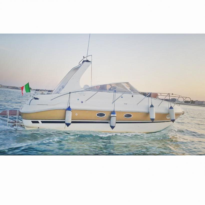 Prima mașină înscrisă la cursele NASCAR, în licitație la București 18831459