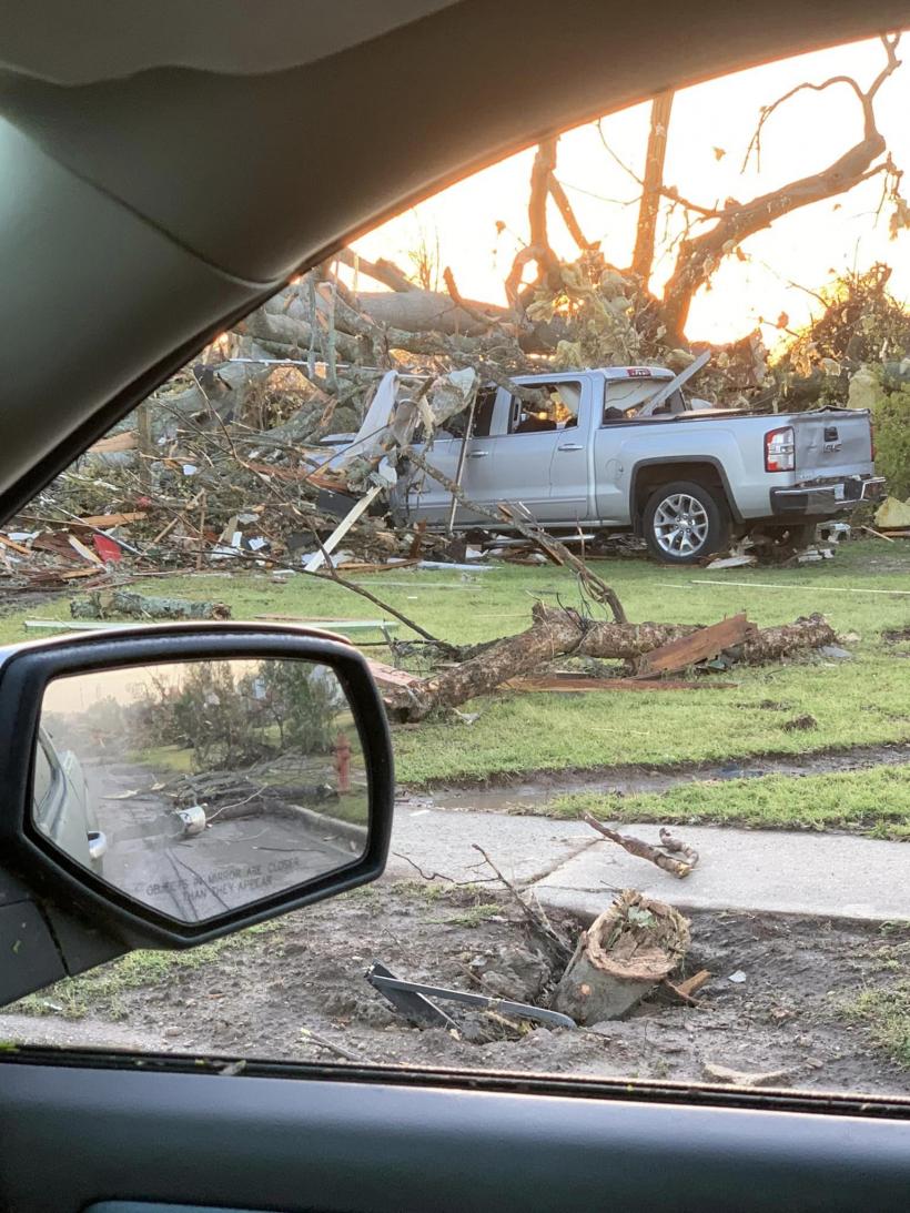 Efectul tornadei din Mississippi: un oraș aproape a dispărut 18831578