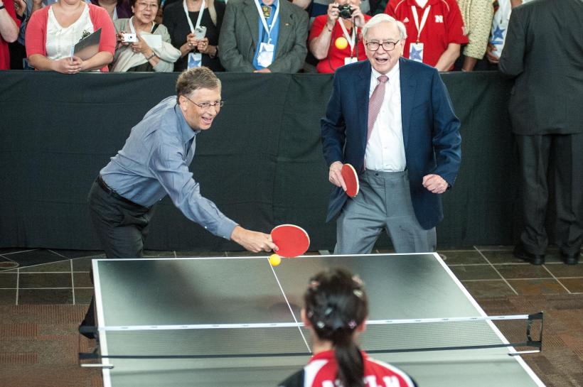 Sfatul de milioane pe care Bill Gates l-a primit de la legendarul Warren Buffet 18831700