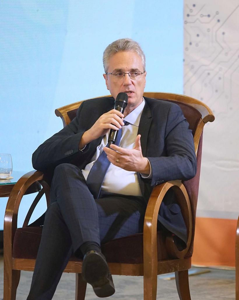 Noul val al regenerabilelor 18831657